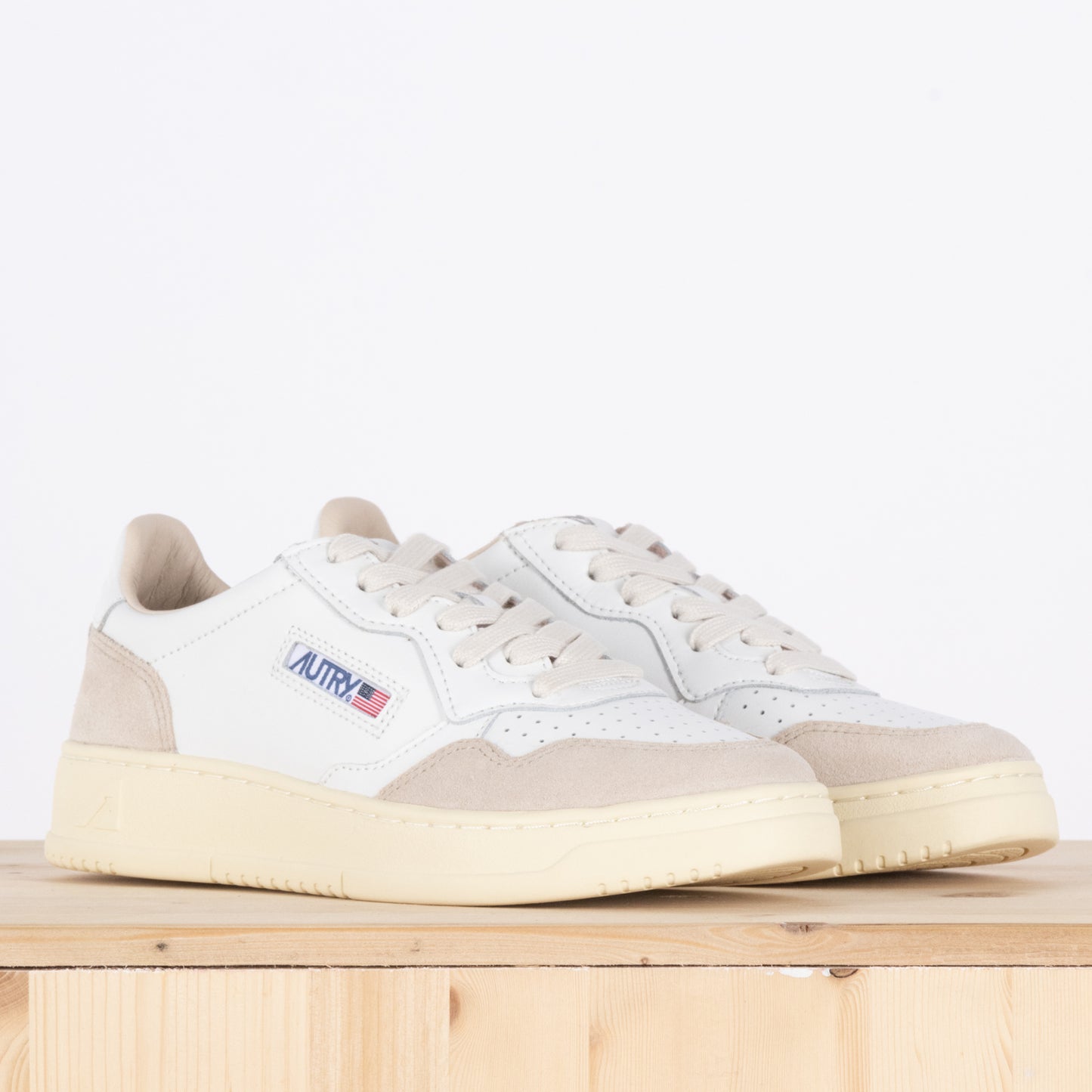 Sneakers Low In Suede Autry