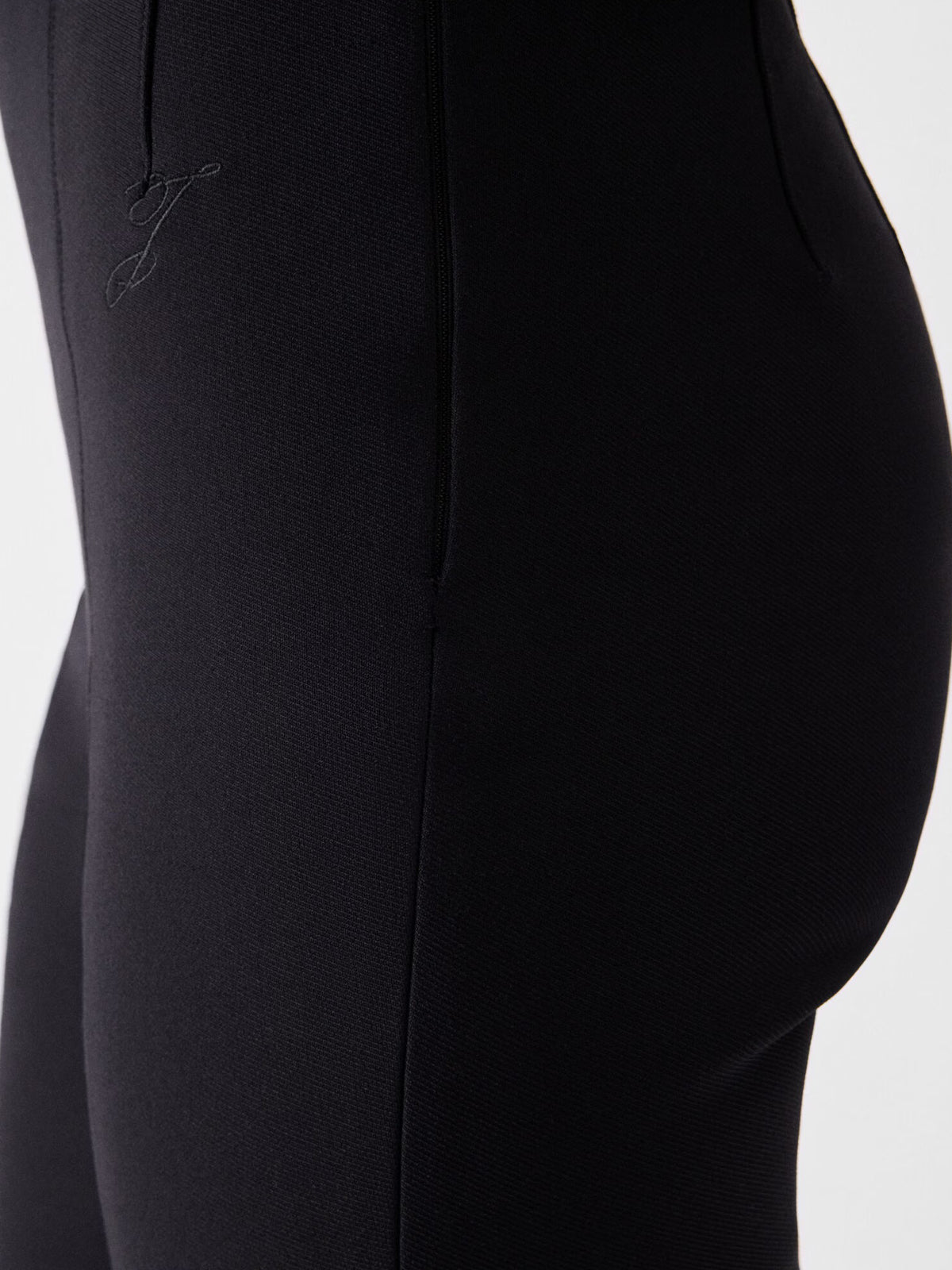 Pantaloni Le Pantalon Capri Jacquemus