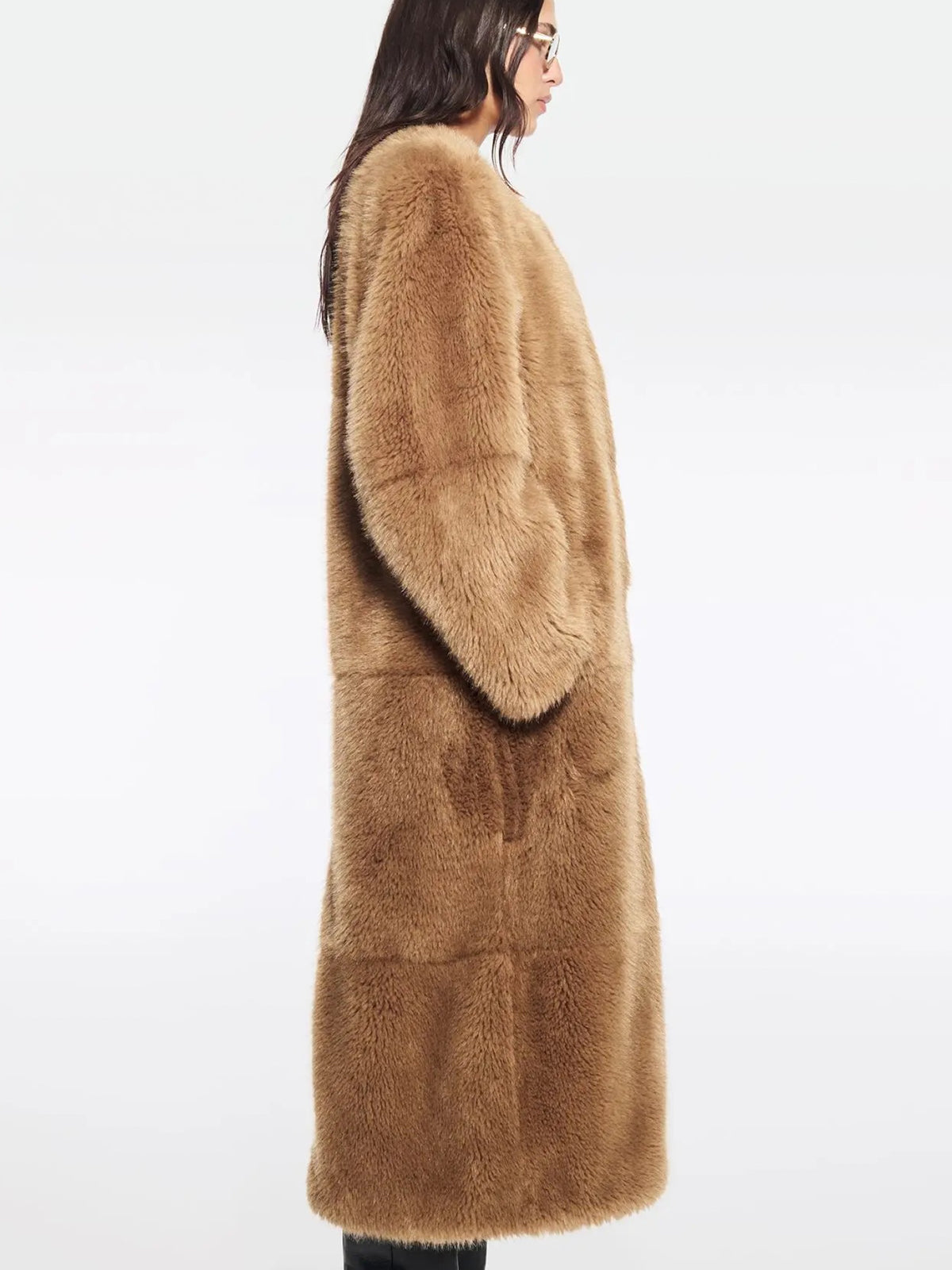 Cappotto Stand Studio