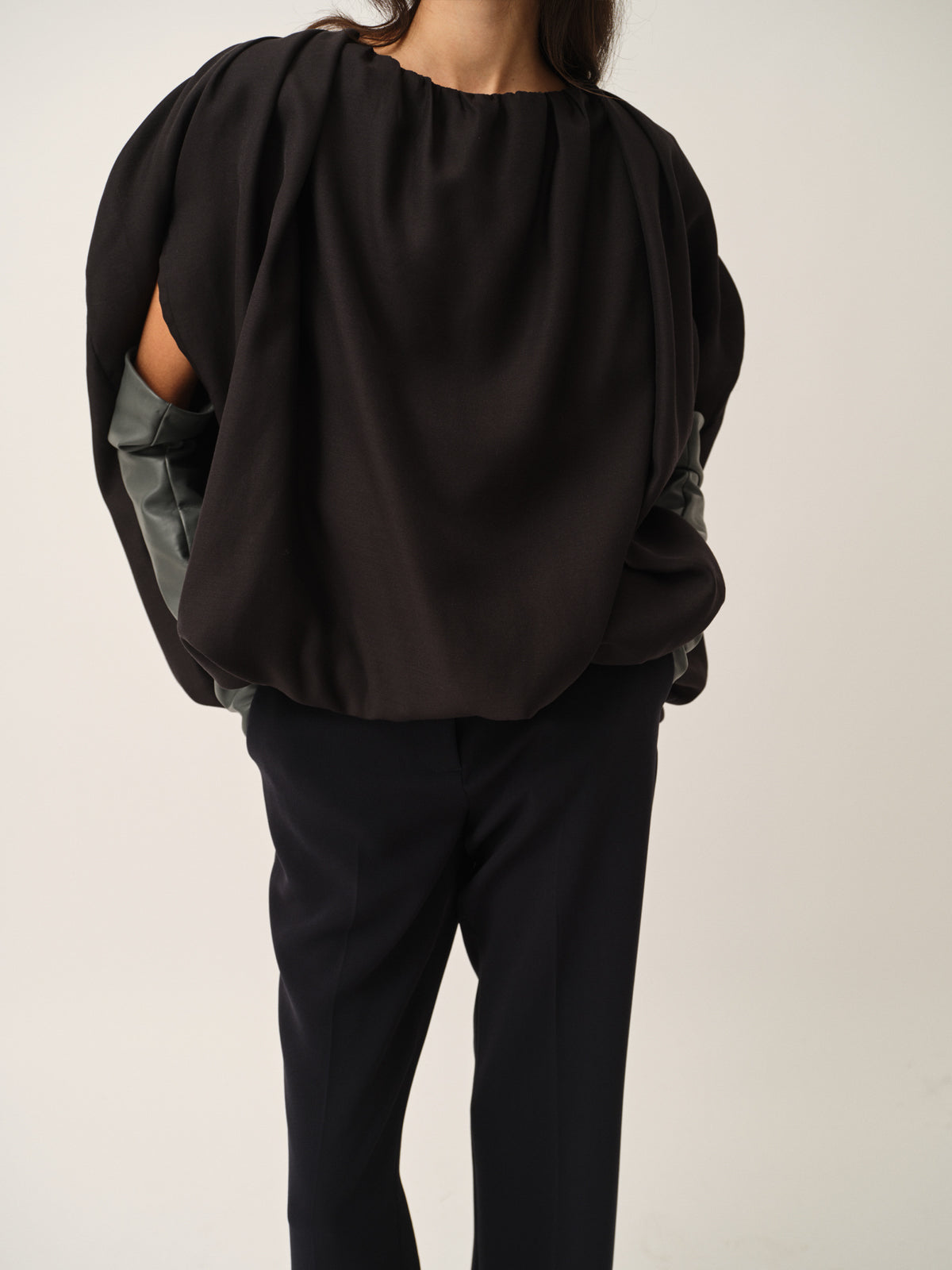 Top The Garment