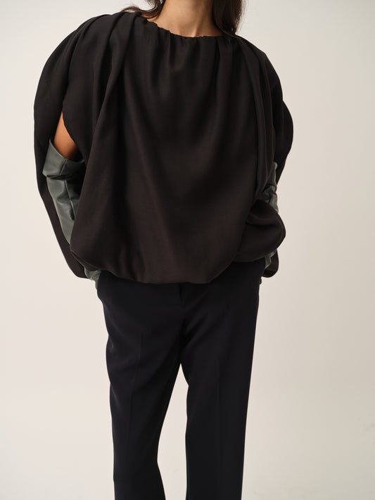 Top The Garment