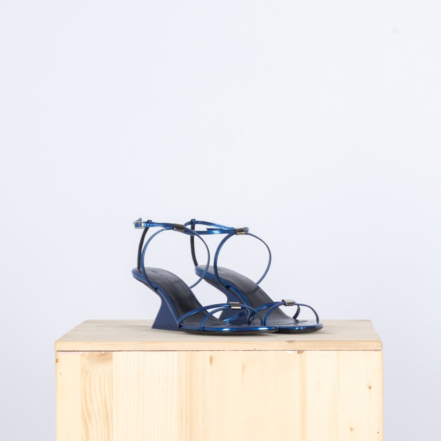 Sculptural Sandal Woman Khiate Ny